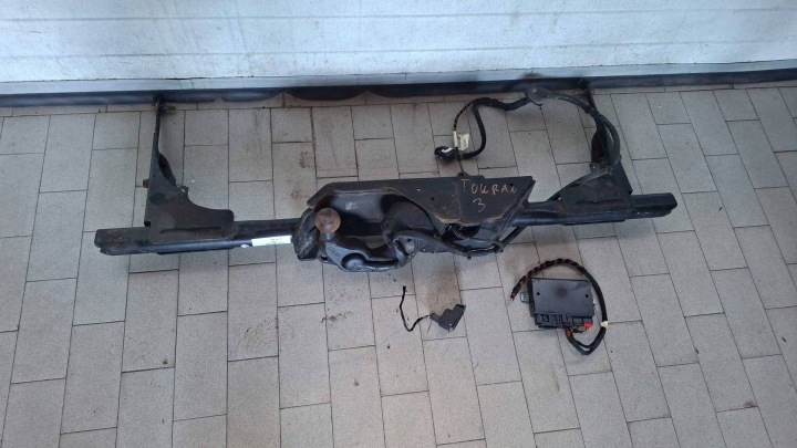 gancio traino modulo pulsante komplet VW Touran III 5TA803880 5Q0907383N