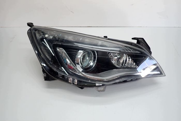 OPEL ASTRA IV J LIFT BI-XENON reflektor Destra FANALE FARO Destro 13374518