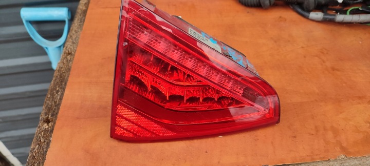 Licht links heck AUDI A5 8T LIFT LED für die Heckklappe 8T0945093C