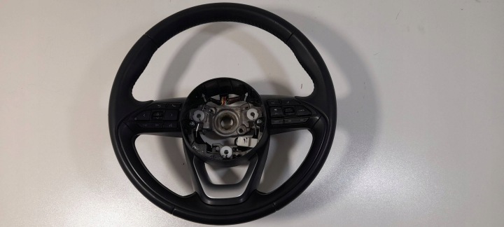 Toyota Yaris IV XP21 / Yaris Cross volant skorzana 6436038 (L323)