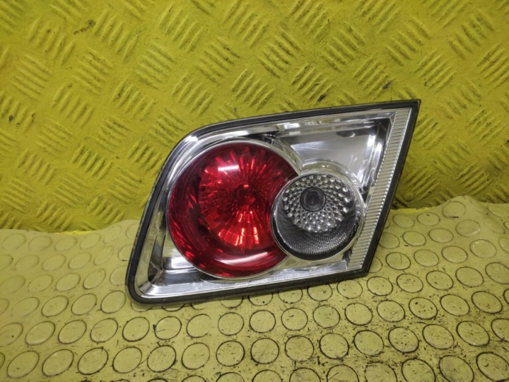 MAZDA 6 Licht rechts heck für die Heckklappe