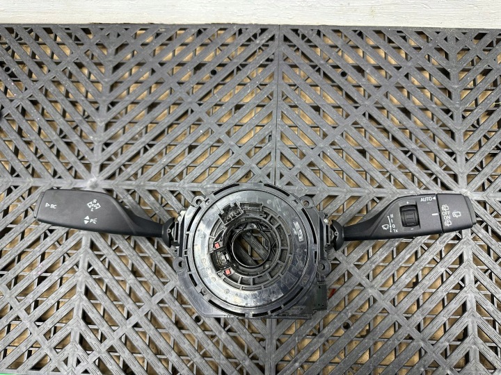 páčky pod volant a ovládání BMW X5 F15 9330565
