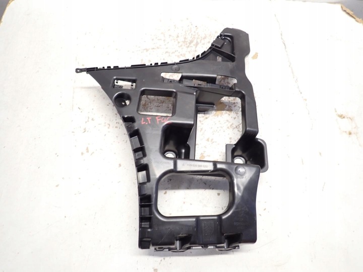 držák nárazníku levý záď BMW 2 F46 2014- 7318753