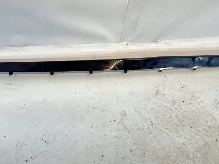 Moulage Jupe Volkswagen Cross Touran II 5TA853249