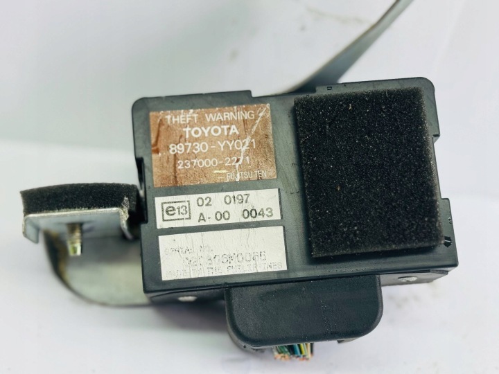 Toyota Avensis T220 control unit / module alarmu 89730-YY021 237000-2271
