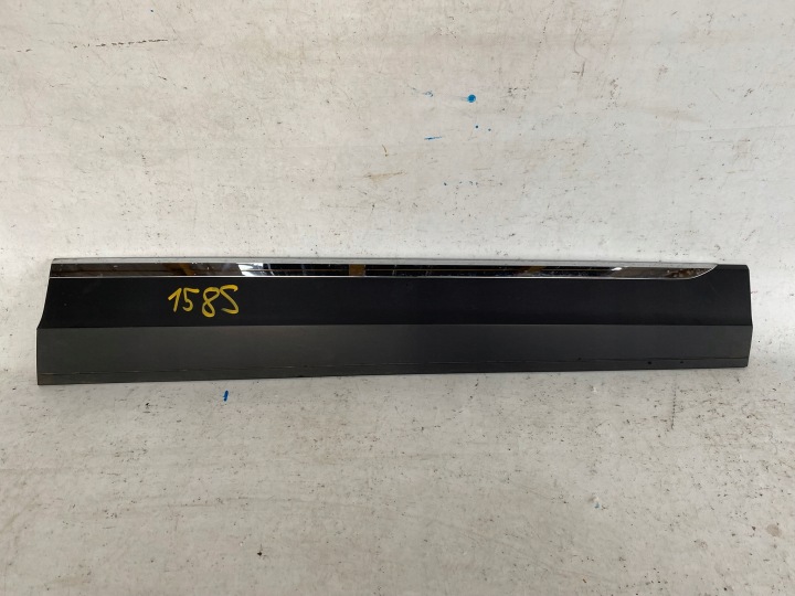 VW T-ROC 2GA 17- moulding door CHROM right front 2GA854940