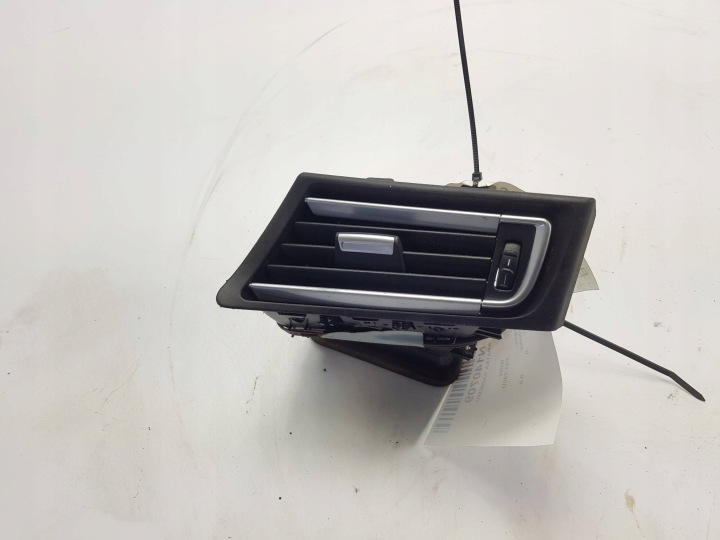 BOCCHETTA ARIA ANTERIORE sinistra 9115857 BMW F01 740D