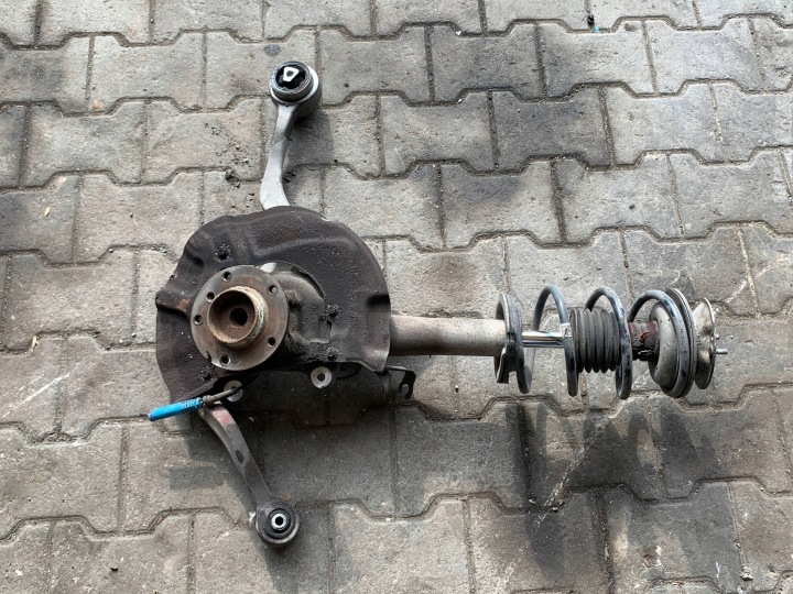 MCPHERSON Achsschenkel Radnabe Radlager links 6775055 BMW E60 (2003-2010) 2.0D