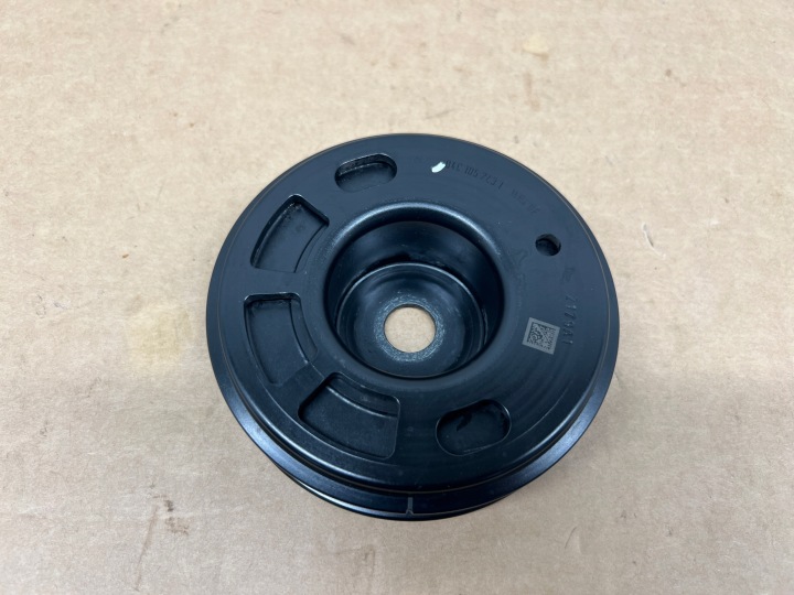 Seat Arona 1.0 TSI pulley 04C105243T