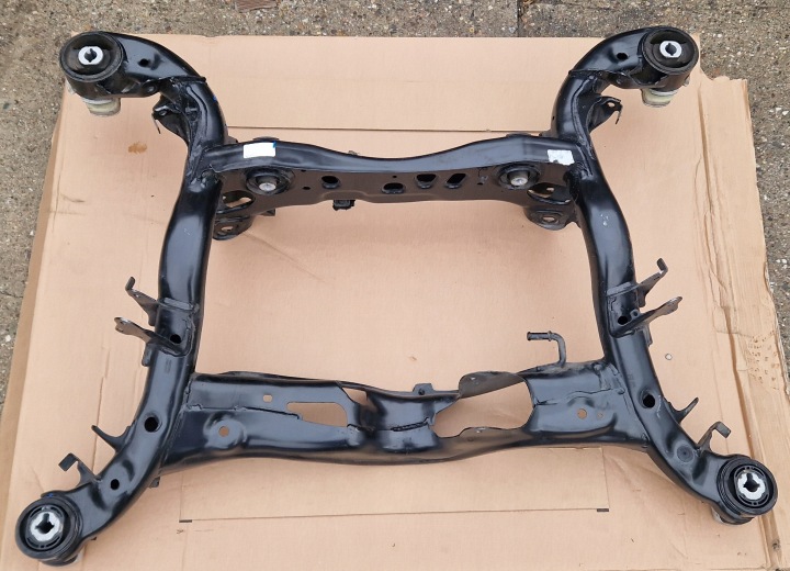 nápravnice naprava záď 80A505235S AUDI Q5 originál jako novy