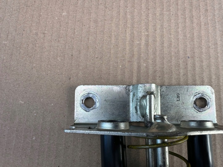 PEUGEOT 407 CUPE RYGIEL CLAMP ASISTANT 8
