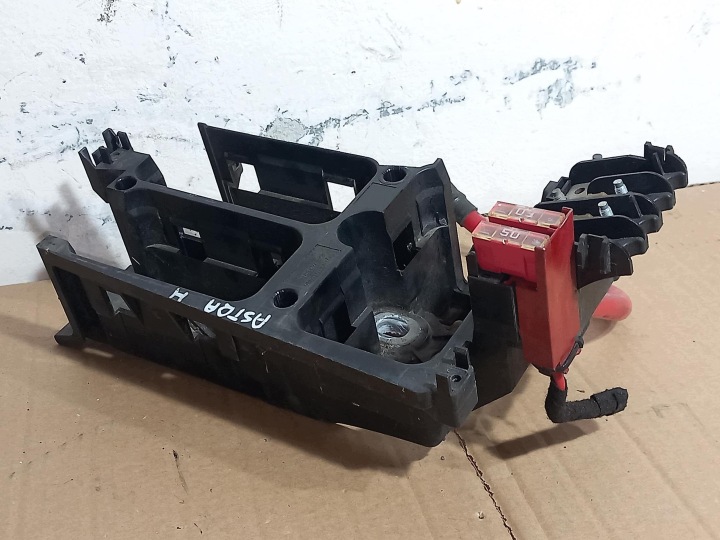 csomag PODSTAWA SKRZYNKI OPEL ASTRA H 743380-10