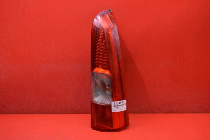 light right rear part rear upper 30643331 VOLVO V70 2 II KOMBI 00-05