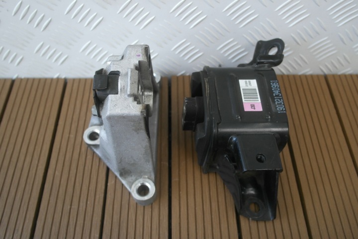 HYUNDAI i30 III 16-23 1.6 CRDI Stütze getriebehalter getriebestütze getriebelager 21830-J3000 OE