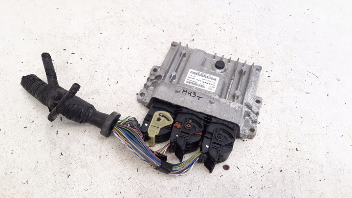 Ordinateur Moteur wtyczki BV6112A650AFK Ford Focus MK3