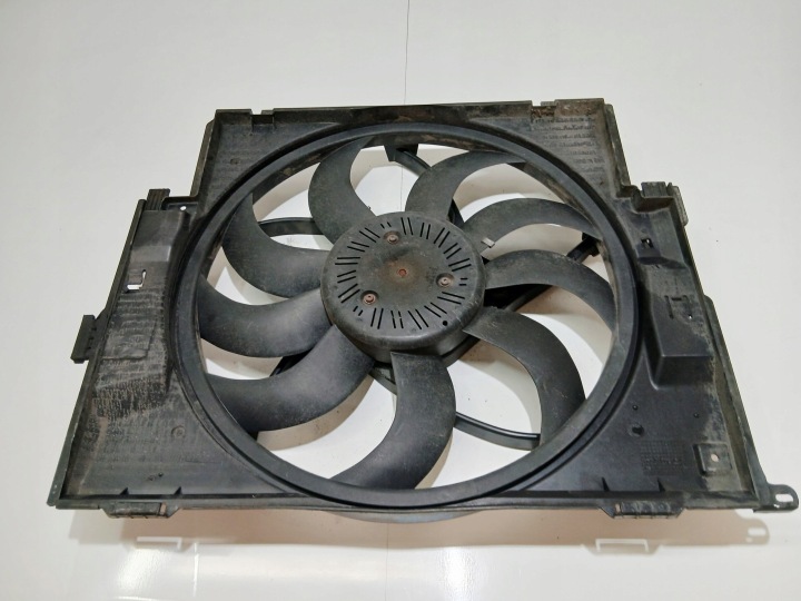 Kühlergebläse BMW F30 F31 N47D20C LCI 8616315 (24235065)