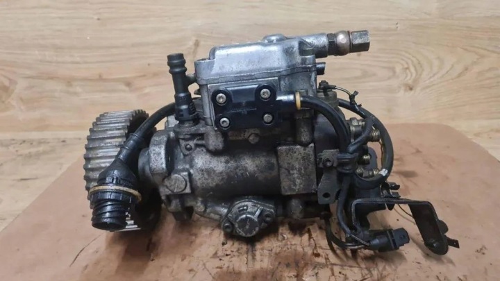 VOLVO V40 Estate Pompa a combustibile (VW) 0460414984 1.9L diesel 70kW 1999 5