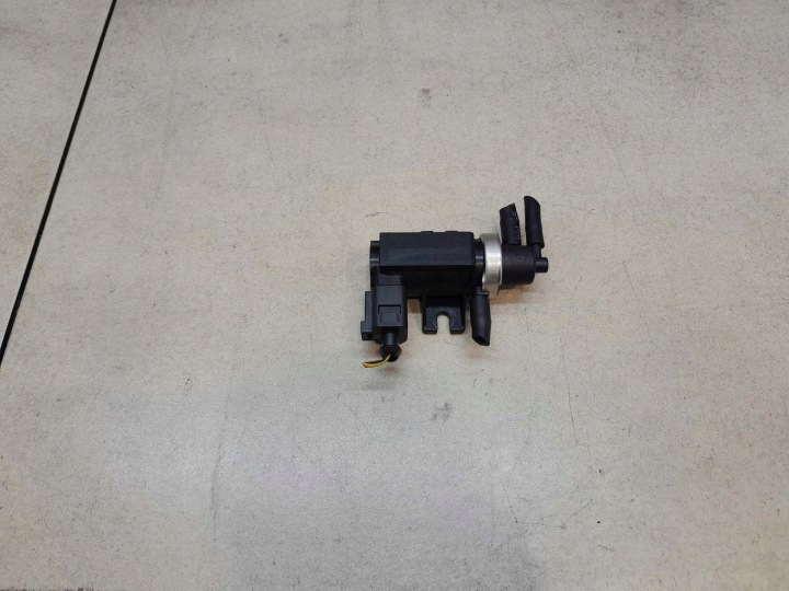 Vanne à vide AUDI A3 8L LIFT 1.9 TDI 1J0906627