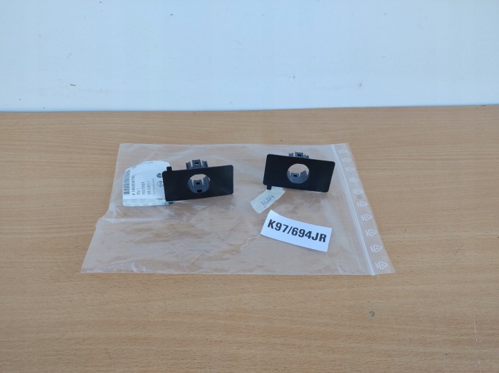 OPEL CORSA F 2X SUPPORT PLAQUE CAPTEUR STATIONNEMENT AVANT SRODKOWE K97/694JR