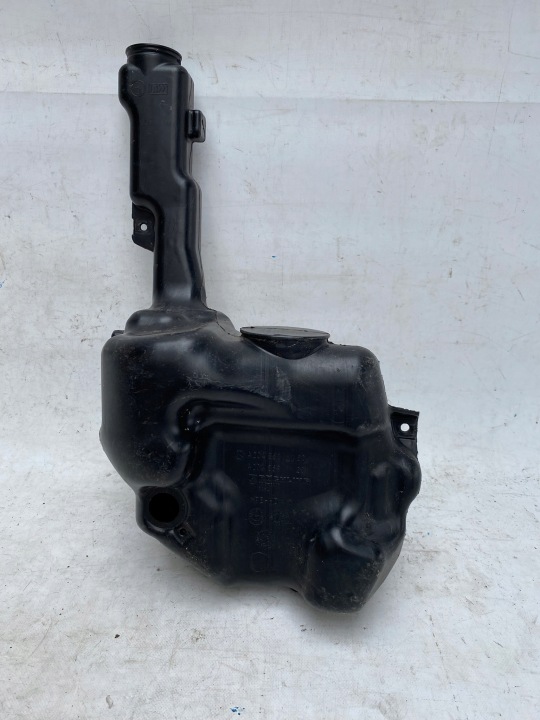 MERCEDES W204 W212 spremnik mlaznice A2048602160