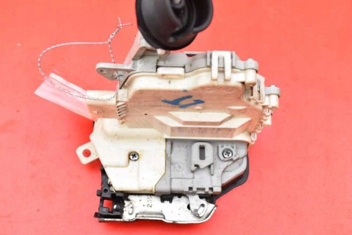 lock door left rear part rear 8K0839015D AUDI Q7 4L 08-15
