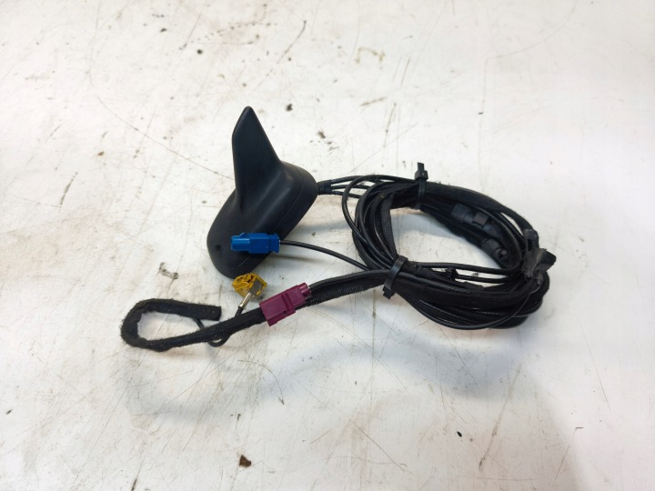 anténa LOTKA GPS REKIN AUDI A3 8P 8P0035503L MAT Originál