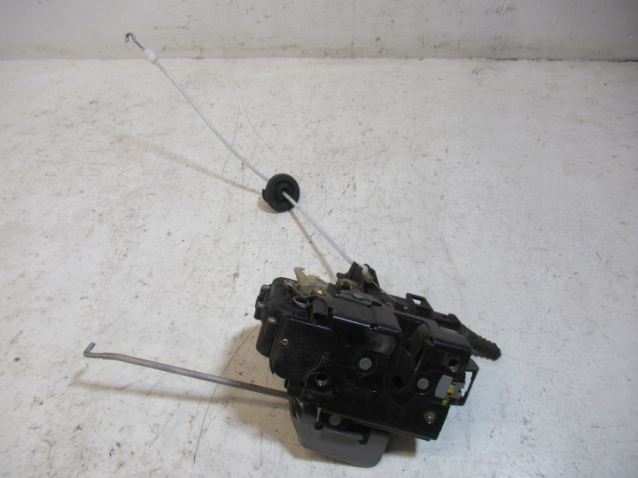 lock door CENTRALNY left front AUDI A4 B6 4B1837015G