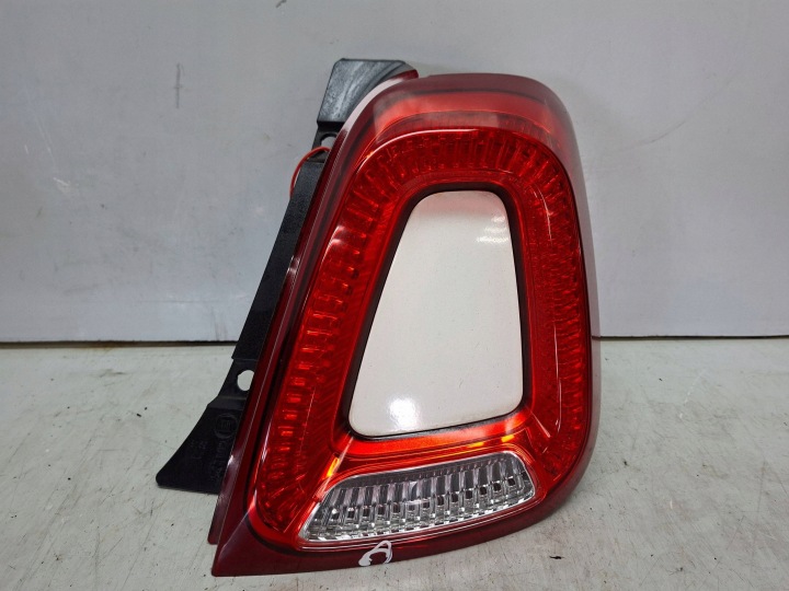 Svetlo zadná pravá 52007422 FIAT 500 LIFT 2015
