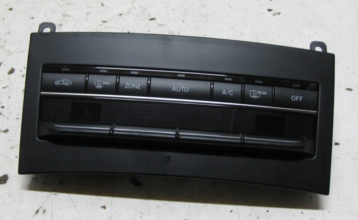 MERCEDES W212 KOMBI 14R 2.2CDI Unite commande clima A2129006527