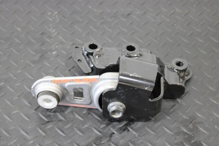 supporto Supporti motore usato NISSAN QASHQAI J12 11360-6LA0A
