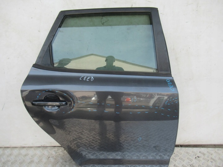 dveře záď zadní pravé KIA CEED a KOMBI 06