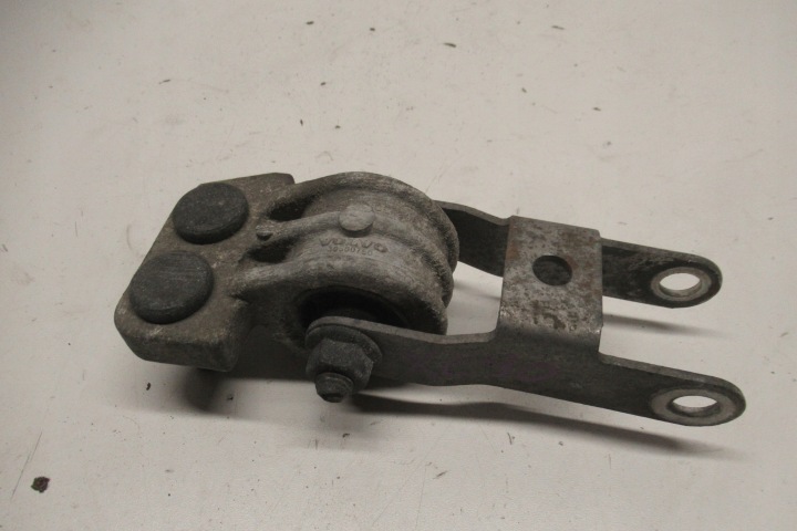 VOLVO XC90 engine mount 30680750