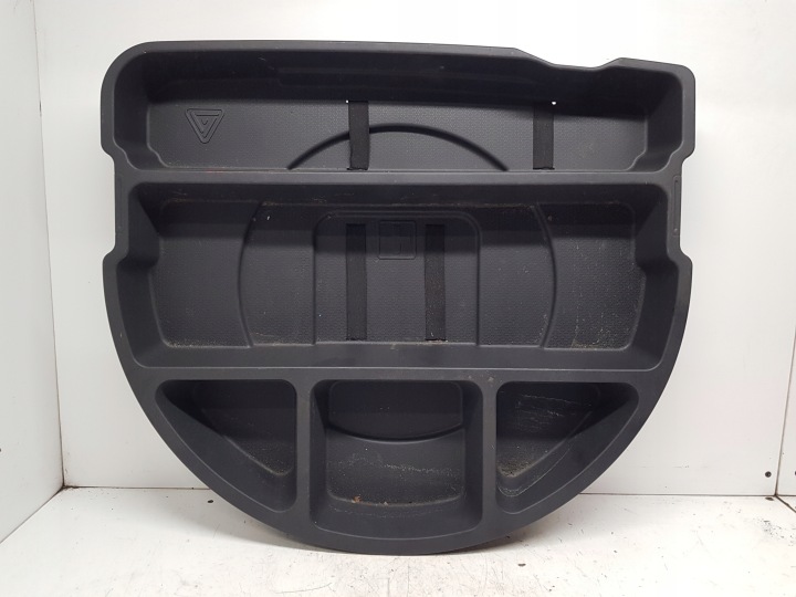 HYUNDAI I20 KUWETA skříňka spolujezdce kufru 85726-1J000