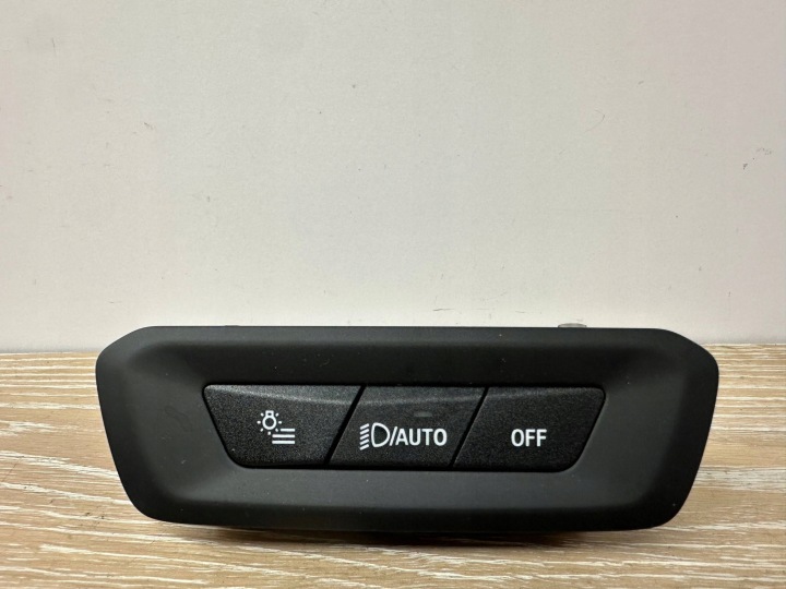 ovladac oken předek BMW X1 U11 25496912