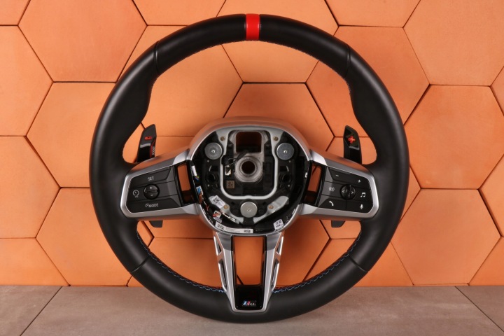 BMW F70 F74 X1 U11 X2 U10 volant m-packet GRZANA s radením ASYSTENT