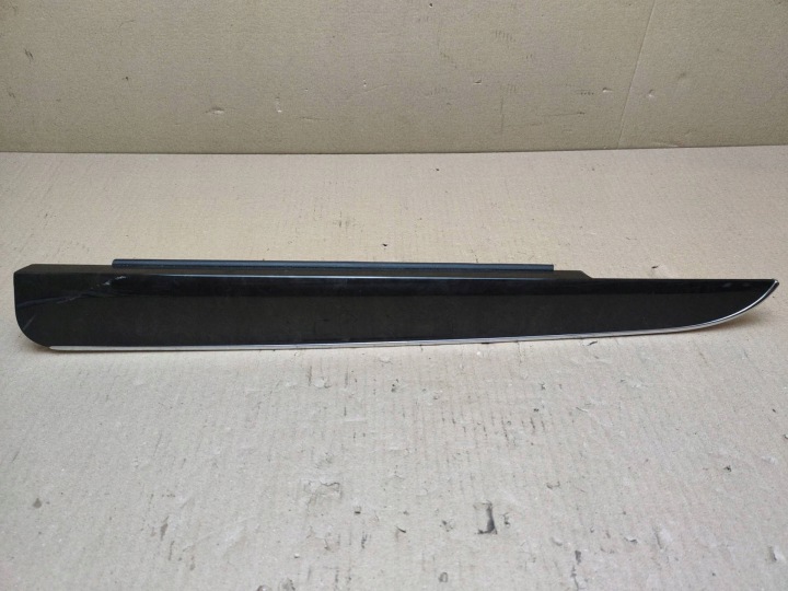 moulding of the dashboard rozdzielczej right side Chrysler Town and Country 5 facelift