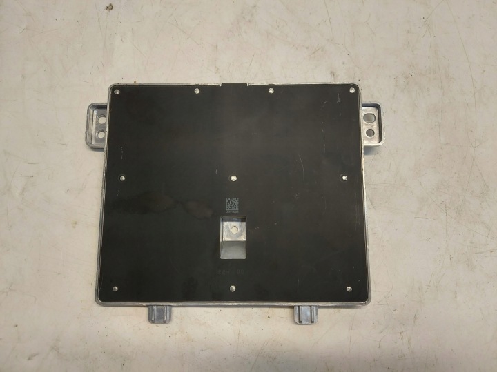 TESLA MODEL Y 2022r modul ladowania ladowarka indukcyjna 1755100-00-d