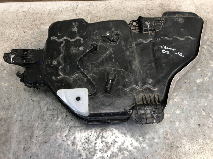 spremnik ADBLUE VW TIGUAN AUDI Q3 5Q0131969C 5N0131877D