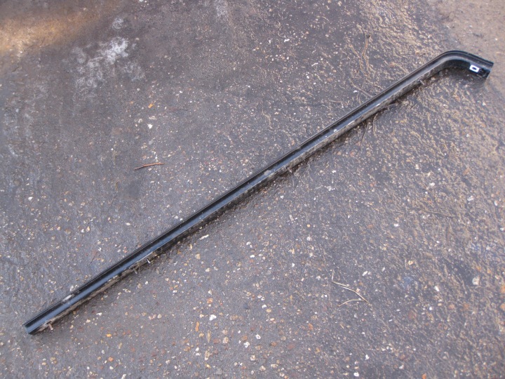 RENAULT MASTER III LIFT Leiste Schutzleiste Schiene mitte Tür gleitende 777600002R