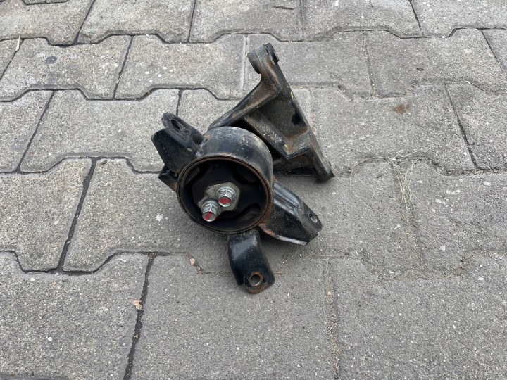 Hyundai I30 II 1.6 CRDI Airbag Getriebehalter
