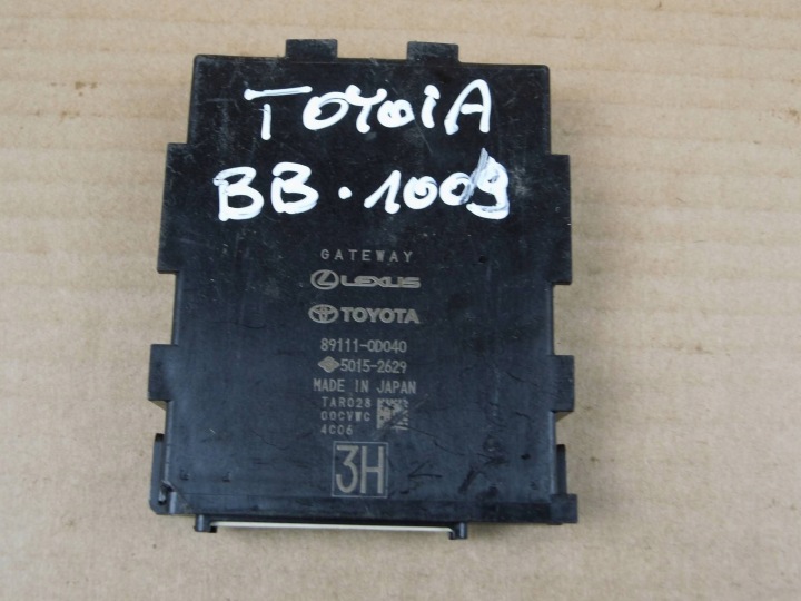 Toyota Yaris Cross modul Bedienteil GATEWAY 891110D040