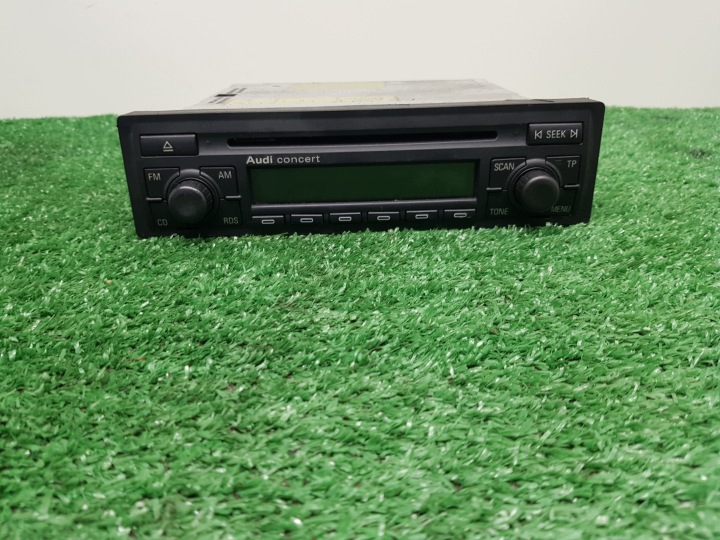 RADIO fabrickÉ AUDI A2