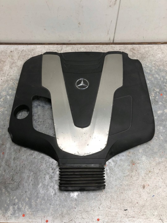 cover motor cover 3.0 CDI MERCEDES W212 KOMBI LIFT A6420102811