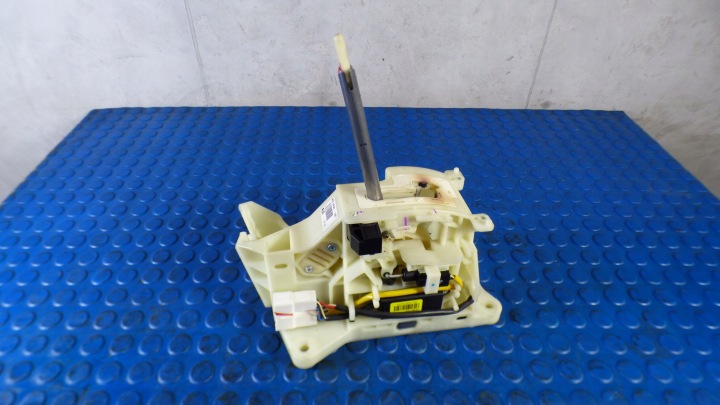 emelő váltókar SEBESSÉGVÁLTÓ AUTOMAT 46700-A2300KB stBDB KIA CEED II