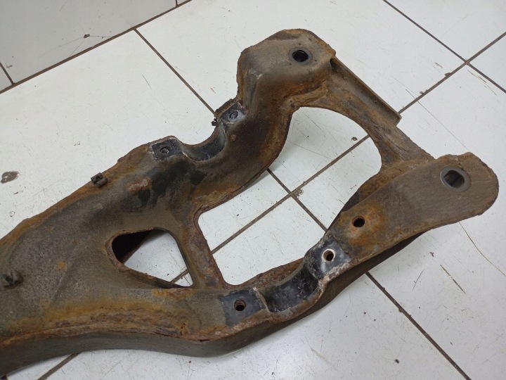 2005 Porsche Cayenne (9PA) Rear sled 7L0512369 15