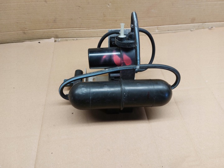 Pumpa podtlakové VACUM ASTON MARTIN VANTAGE 4.7 16r 4G43-2C529-BC