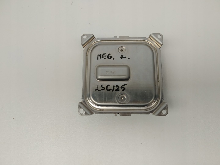 Renault Clio Megane Koleos OM 260551566R module control unit reflektora LED
