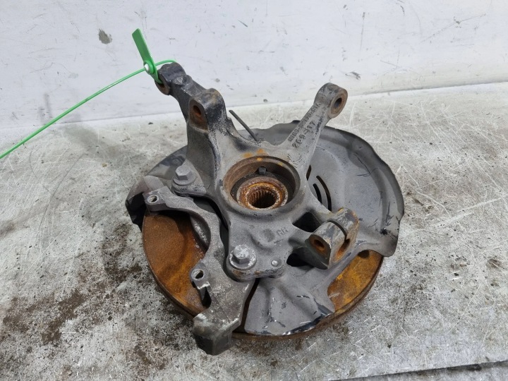 Achsschenkel Radnabe Radlager vorne rechts H1BC-3K170-B1A FORD FIESTA MK8