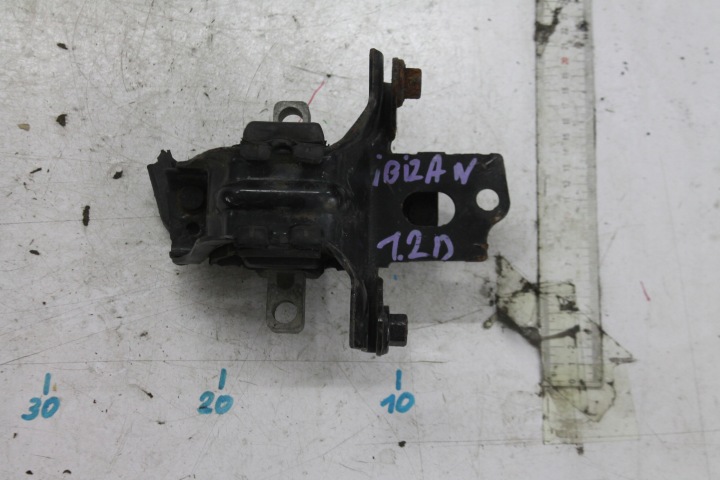 Boîte vitesse montage support patte 6Q0199555AT SEAT IBIZA 6J 1.2 TDI 08