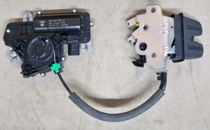 DOCIAG de la serrure du capot VW SKODA 3G0827506F 3G0827887B original IDEAL